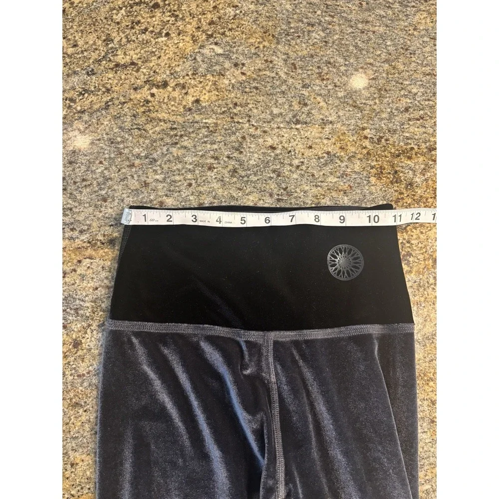 Beyond Yoga x Soul Black Velvet Velour Motion Leggings Deep Amethyst Size S‎